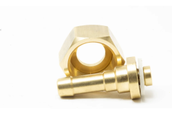 Штуцер с гайкой к 40 л  кислород. баллону (Ду9)